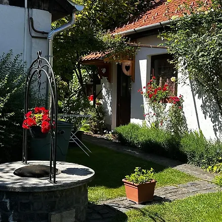 Magnolia Garden Apartman